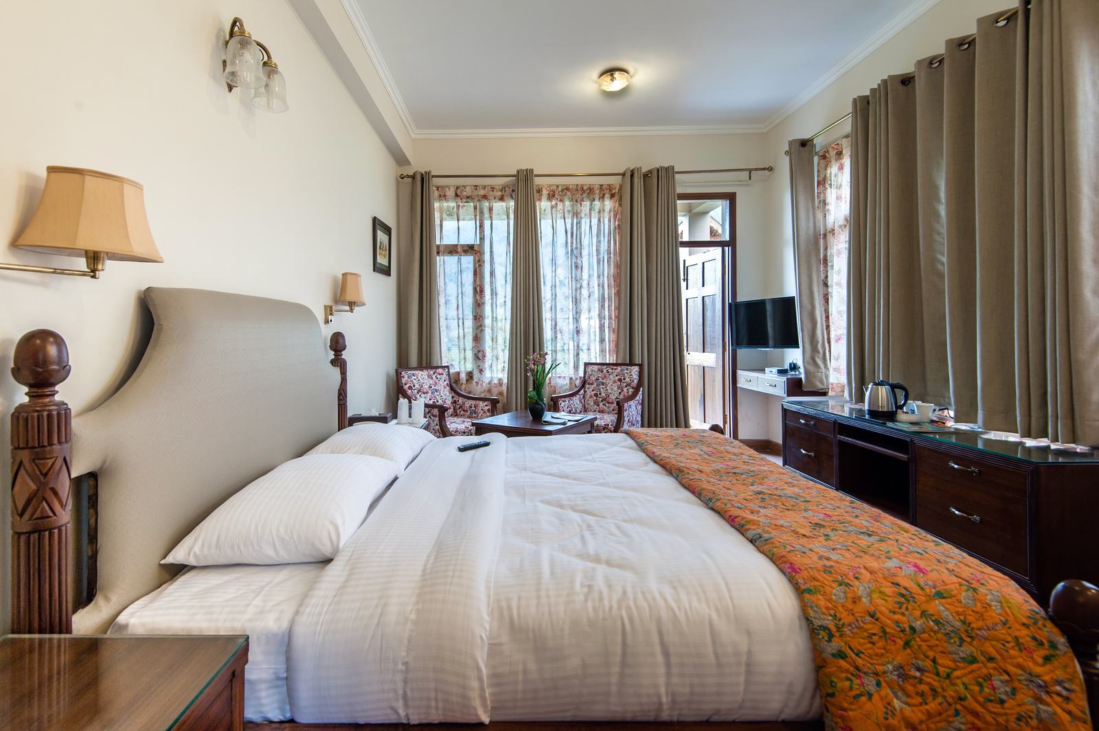 Villa Room with balcony door